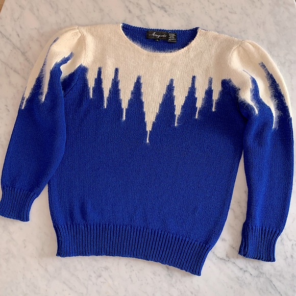 Vintage royal blue & white angora sweater with shoulder starburst size L - Picture 4 of 8